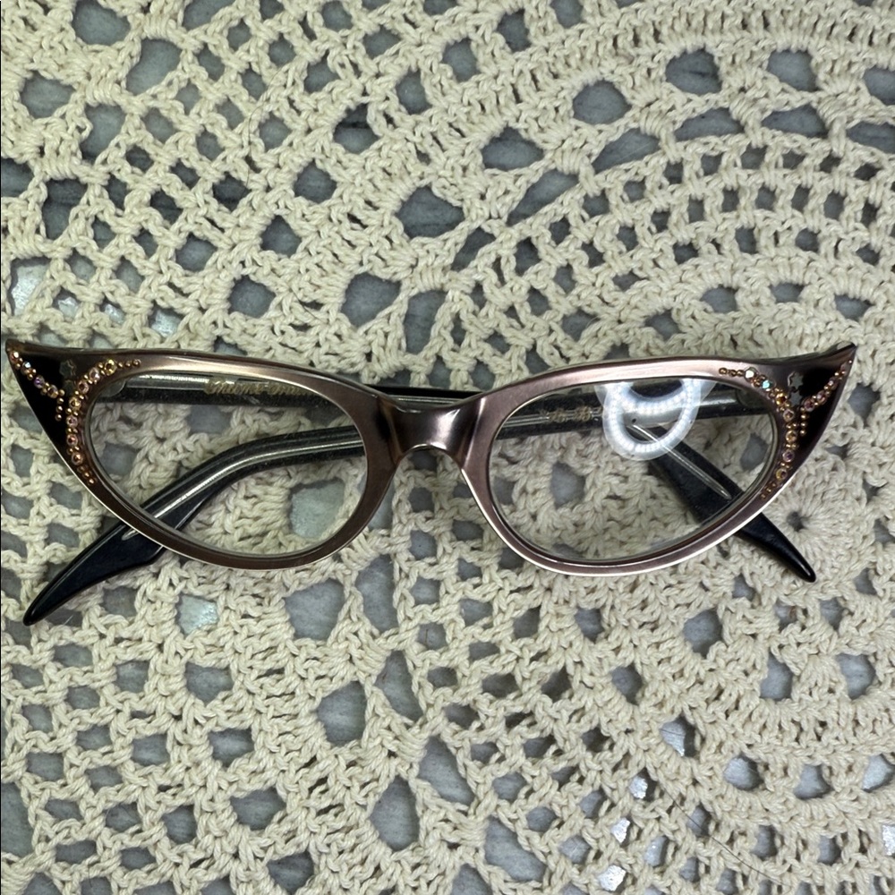 Elegant Black and Gold Cat-Eye Glasses
